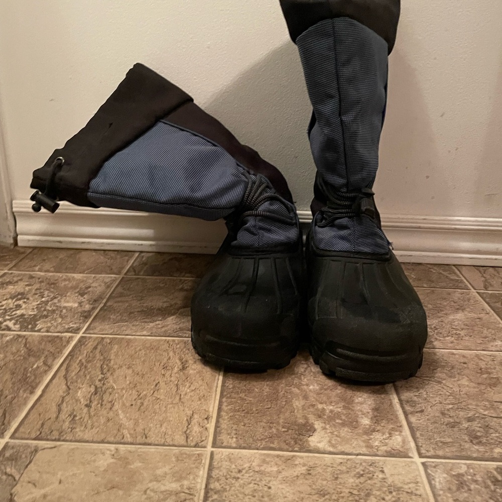 Men's Black and Blue Winter Boots